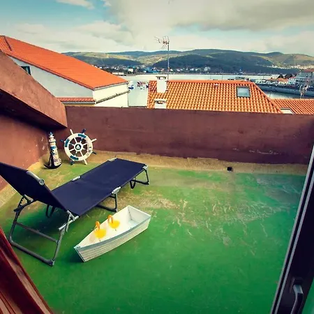 Casa Clara, En El Centro Del Pueblo, Con Vistas Al Mar Corcubion