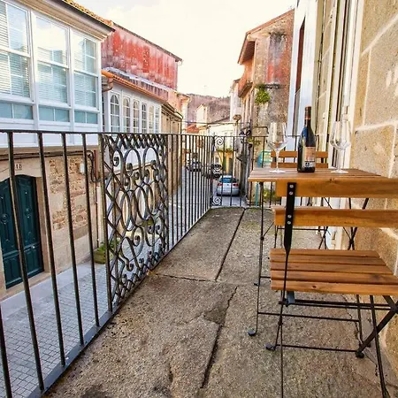 Casa Clara, En El Centro Del Pueblo, Con Vistas Al Mar *