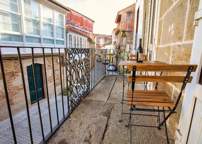 Casa Clara En El Centro Del Pueblo *